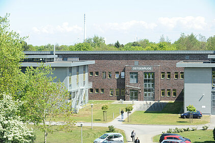 Blick auf das Ostgebäude Campus Wilhelmshaven